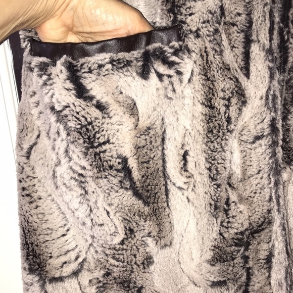 Coat - Picture 4 of 11